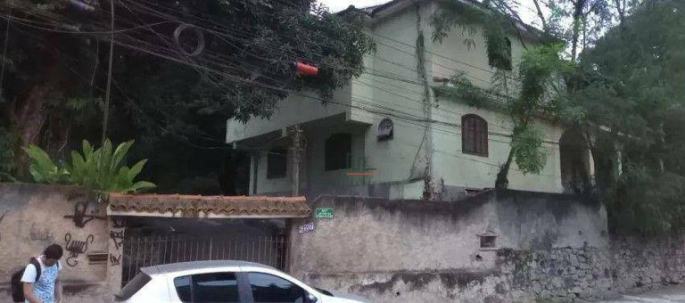 Imagem Casa com 6 Quartos à Venda, 190 m² em Baldeador - Niterói Imagem Casa com 6 Quartos à Venda, 190 m² em Baldeador - Niterói