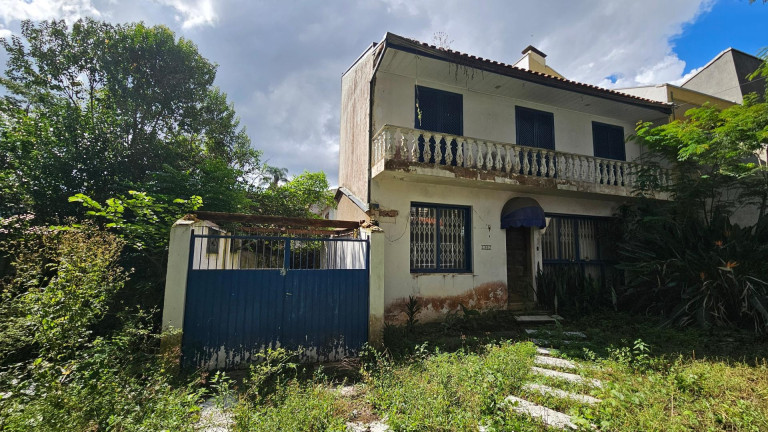 Imagem Casa com 3 Quartos à Venda, 131 m² em Mercês - Curitiba