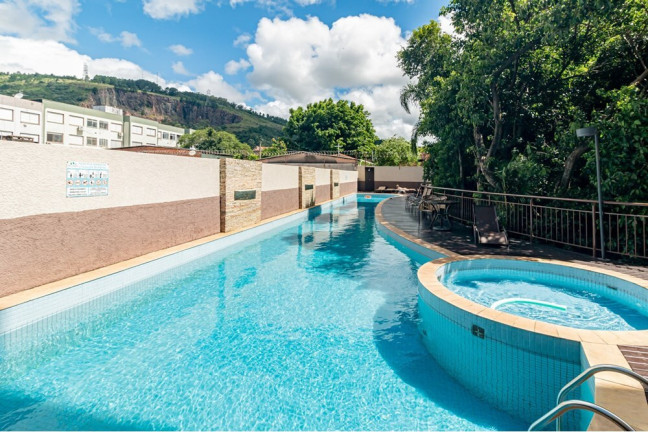 Apartamento com 2 Quartos à Venda, 56 m² em Jardim Carvalho - Porto Alegre