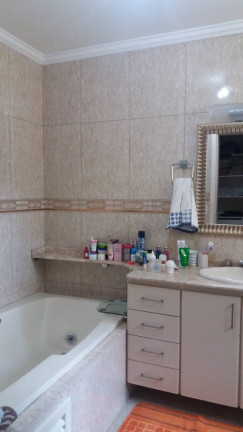 Imagem Sobrado com 3 Quartos à Venda, 250 m² em Merces - Curitiba