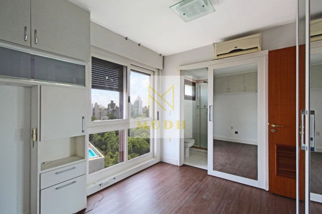 Imagem Cobertura com 4 Quartos à Venda, 430 m² em Rio Branco - Porto Alegre Imagem Cobertura com 4 Quartos à Venda, 430 m² em Rio Branco - Porto Alegre