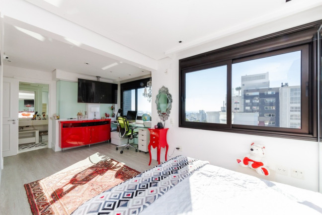 Imóvel com 4 Quartos à Venda, 365 m² em Bela Vista - Porto Alegre