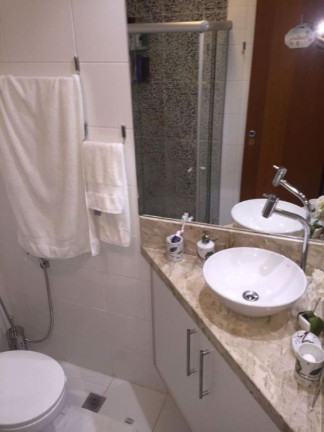 Imagem Cobertura com 3 Quartos à Venda, 198 m² em Buraquinho - Lauro De Freitas