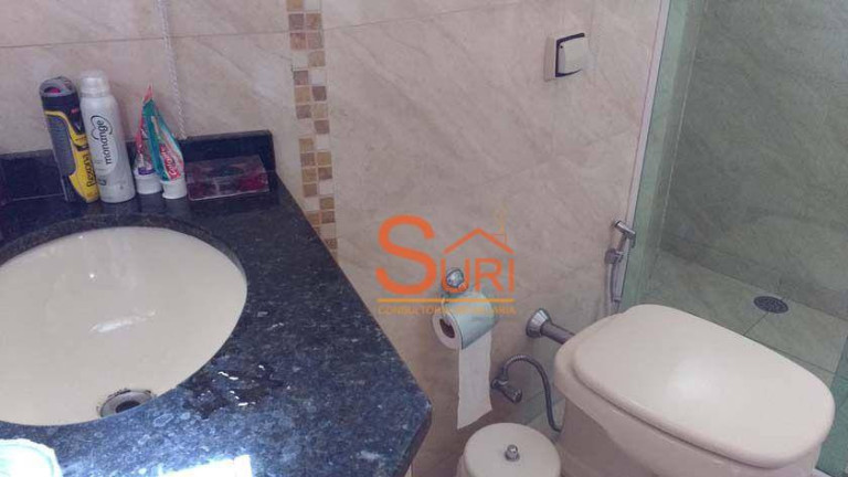 Imagem Sobrado com 4 Quartos à Venda, 243 m² em Parque Jaçatuba - Santo André