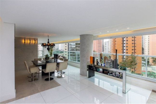 Imagem Apartamento com 4 Quartos à Venda, 335 m² em Moema - São Paulo