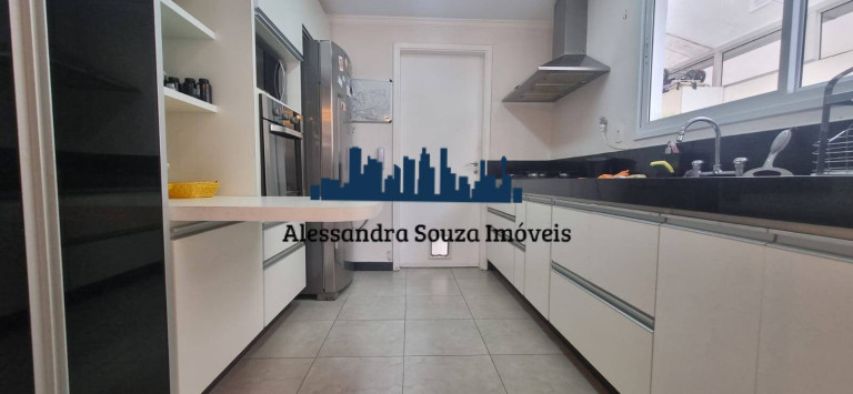 Imagem Casa com 4 Quartos à Venda, 180 m² em Tamboré - Santana De Parnaíba Imagem Casa com 4 Quartos à Venda, 180 m² em Tamboré - Santana De Parnaíba