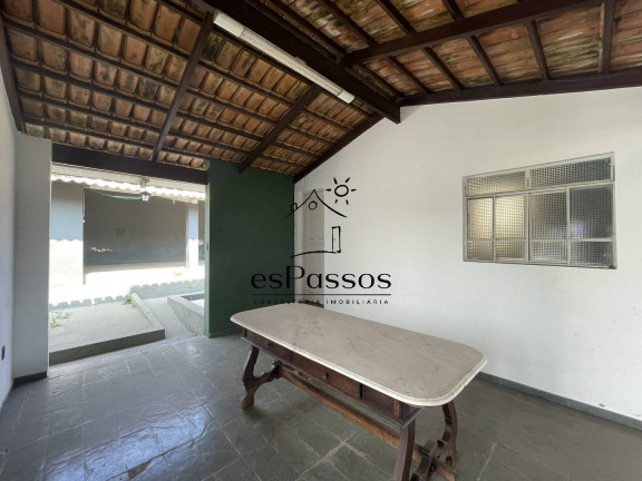 Imagem Casa com 3 Quartos à Venda, 390 m² em Centro - Florestal