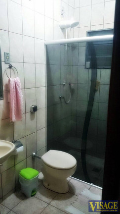 Imagem Casa com 2 Quartos à Venda, em Vila Zeze - Jacareí Imagem Casa com 2 Quartos à Venda, em Vila Zeze - Jacareí