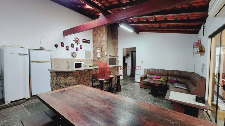 Imagem Casa com 3 Quartos à Venda, 245 m² em Dom Bosco - Itajaí Imagem Casa com 3 Quartos à Venda, 245 m² em Dom Bosco - Itajaí
