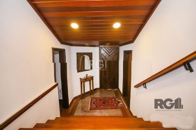 Imagem Casa com 3 Quartos para Alugar, 253 m² em Rio Branco - Porto Alegre