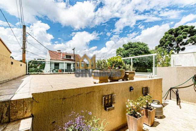 Imagem Sobrado com 3 Quartos à Venda, 210 m² em Atuba - Curitiba