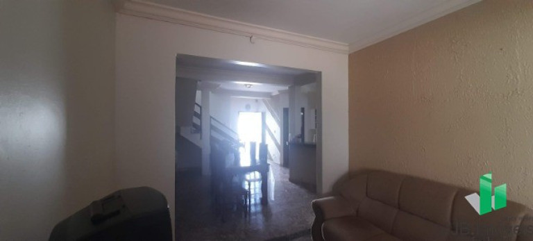 Imagem Casa com 3 Quartos à Venda, 139 m² em Vila Oliveira - Montes Claros