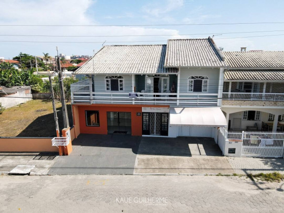 Imagem Casa com 5 Quartos à Venda, 314 m² em Centro - Balneário Barra Do Sul Imagem Casa com 5 Quartos à Venda, 314 m² em Centro - Balneário Barra Do Sul