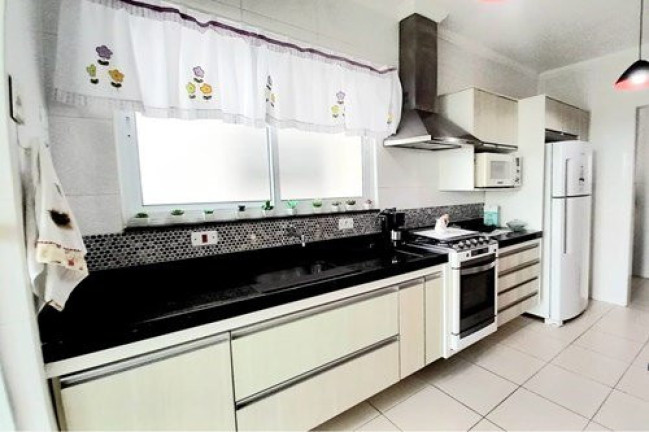 Imagem Apartamento com 3 Quartos à Venda, 66 m² em Centro - Peruíbe