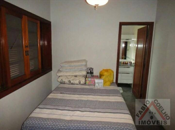 Imagem Sobrado com 4 Quartos à Venda, 244 m² em Interlagos - São Paulo Imagem Sobrado com 4 Quartos à Venda, 244 m² em Interlagos - São Paulo