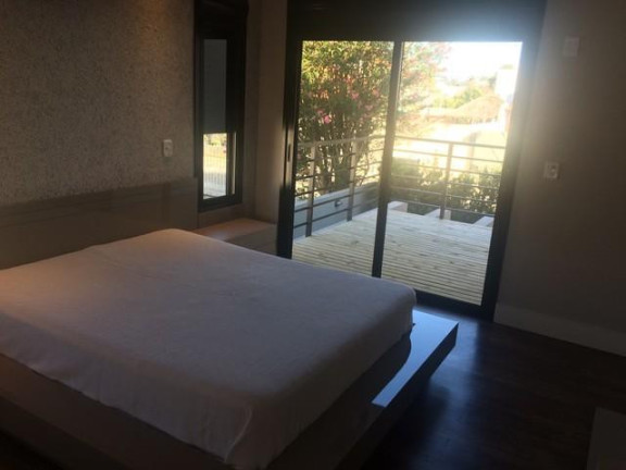 Imagem Casa com 3 Quartos à Venda, 188 m² em Bom Abrigo - Florianópolis Imagem Casa com 3 Quartos à Venda, 188 m² em Bom Abrigo - Florianópolis