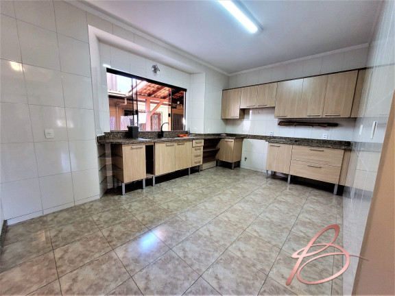 Imagem Sobrado com 3 Quartos à Venda, 231 m² em Centro - Balneário Camboriú