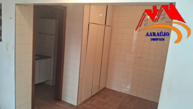 Imagem Casa com 3 Quartos à Venda, 190 m² em Centro - Osasco