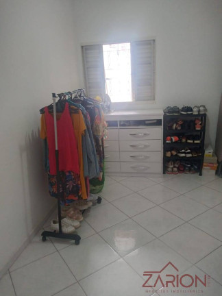Imagem Casa com 3 Quartos à Venda, 170 m² em Vila São José - Taubaté