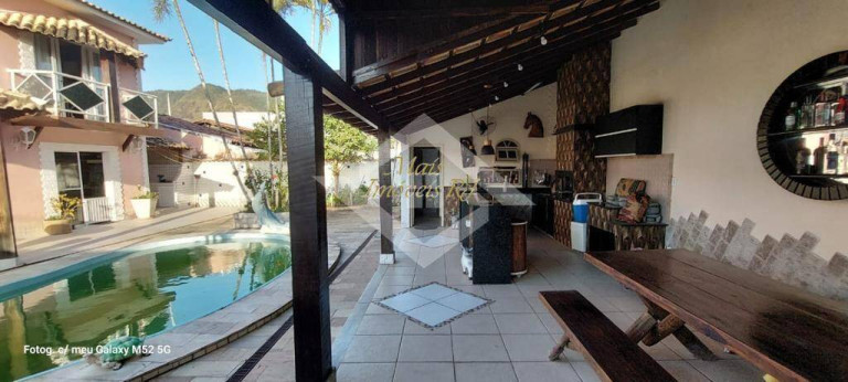 Imagem Casa com 5 Quartos à Venda, 520 m² em Itaipu - Niterói Imagem Casa com 5 Quartos à Venda, 520 m² em Itaipu - Niterói