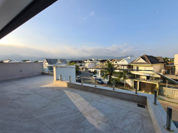 Casa de Condomínio com 4 Quartos à Venda, 268 m² em Recreio Dos Bandeirantes - Rio De Janeiro