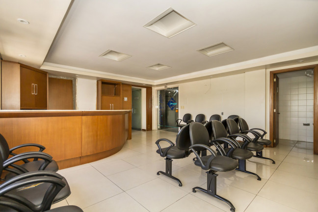 Imagem Sala Comercial à Venda, 115 m² em Santana - Porto Alegre Imagem Sala Comercial à Venda, 115 m² em Santana - Porto Alegre