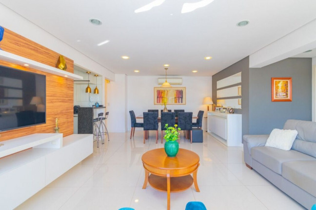 Imagem Imóvel com 3 Quartos à Venda, 102 m² em Menino Deus - Porto Alegre Imagem Imóvel com 3 Quartos à Venda, 102 m² em Menino Deus - Porto Alegre