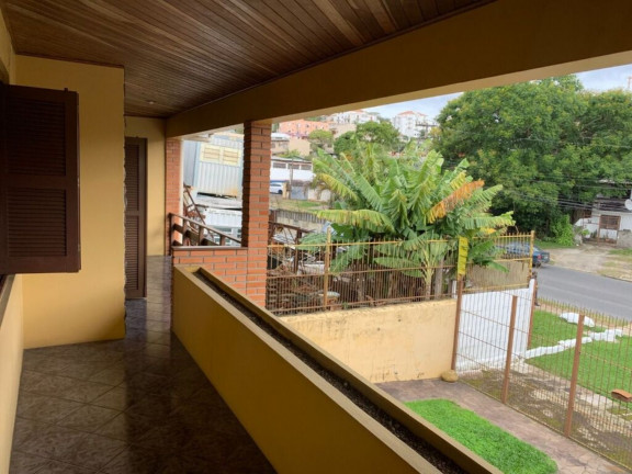 Imagem Imóvel com 3 Quartos à Venda,  em Chácara Das Pedras - Porto Alegre
