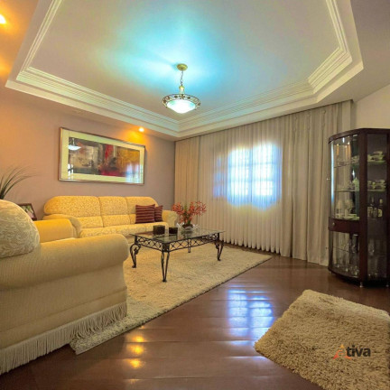 Imagem Casa com 4 Quartos à Venda, 298 m²