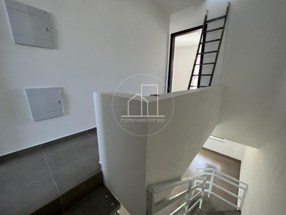 Imagem Casa com 2 Quartos à Venda, 92 m² em São João Do Rio Vermelho - Florianópolis Imagem Casa com 2 Quartos à Venda, 92 m² em São João Do Rio Vermelho - Florianópolis