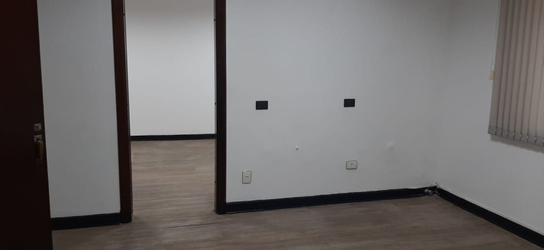 Imagem Sala Comercial para Alugar, 67 m² em República - São Paulo Imagem Sala Comercial para Alugar, 67 m² em República - São Paulo
