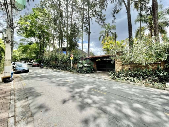 Imagem Casa com 5 Quartos à Venda, em Vila Santo Antonio - Cotia Imagem Casa com 5 Quartos à Venda, em Vila Santo Antonio - Cotia