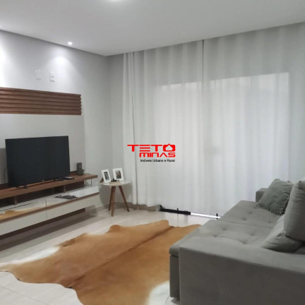 Imagem Casa com 3 Quartos à Venda, 170 m² em São Lourenço - São Lourenço