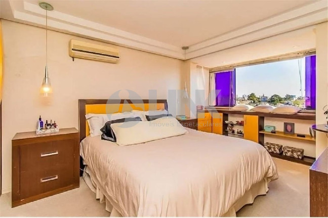 Imagem Imóvel com 3 Quartos à Venda, 324 m² em Jardim Planalto - Porto Alegre Imagem Imóvel com 3 Quartos à Venda, 324 m² em Jardim Planalto - Porto Alegre