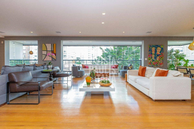 Apartamento com 4 Quartos à Venda, 311 m² em Vila Nova Conceição - São Paulo