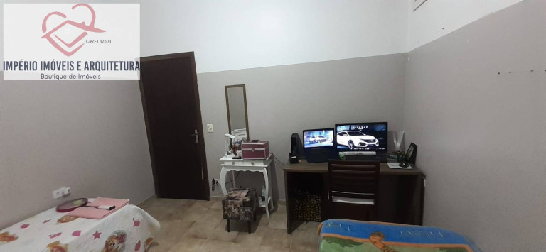 Casa com 2 Quartos à Venda,  em Caraguatatuba