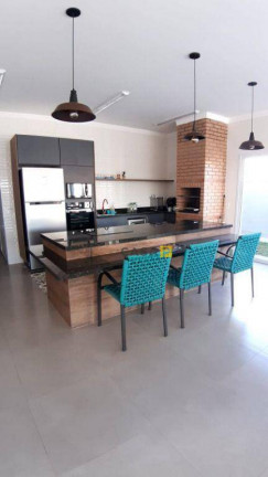 Casa com 3 Quartos à Venda, 200 m² em Fazenda Santa Lúcia - Americana