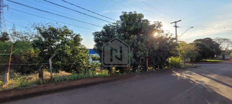 Imagem Terreno à Venda, 400 m² em Country - Cascavel Imagem Terreno à Venda, 400 m² em Country - Cascavel