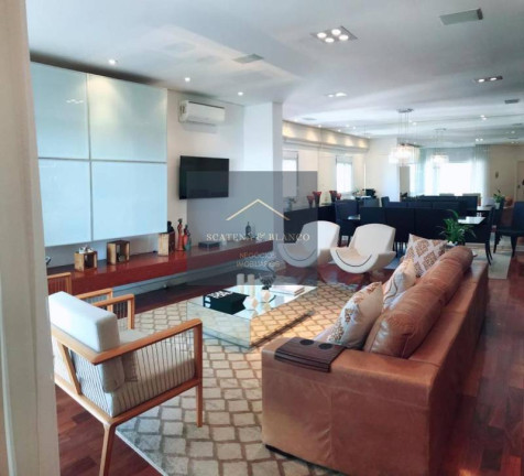Apartamento com 5 Quartos à Venda, 450 m²