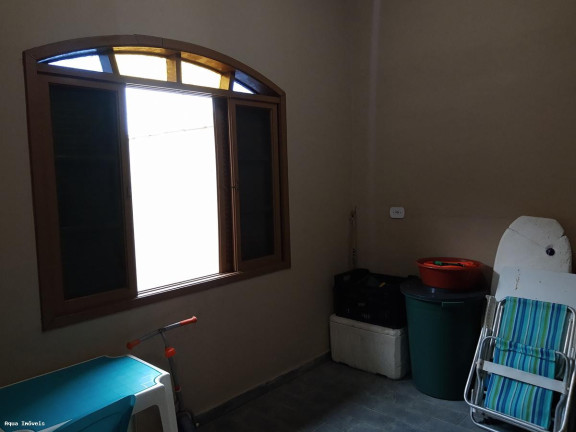 Imagem Casa com 3 Quartos à Venda, 250 m² em Belmira Novaes - Peruíbe