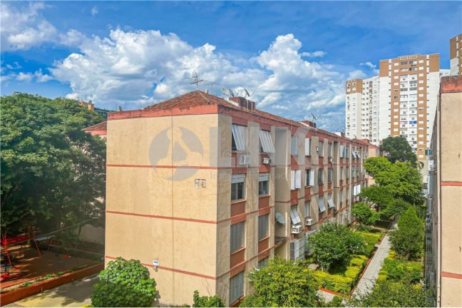 Imagem Apartamento com 1 Quarto à Venda, 34 m² em Jardim Itu - Porto Alegre Imagem Apartamento com 1 Quarto à Venda, 34 m² em Jardim Itu - Porto Alegre