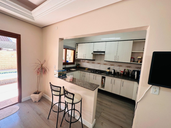 Imagem Casa com 3 Quartos à Venda, 215 m² em Hípica - Porto Alegre
