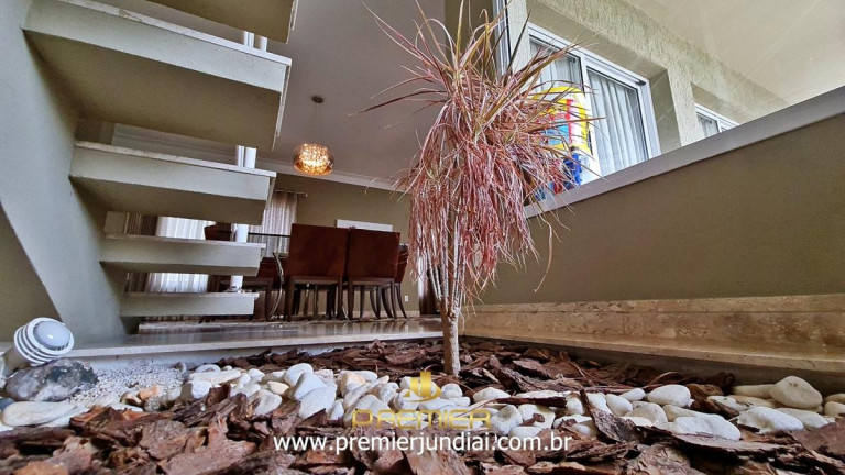Imagem Casa com 3 Quartos à Venda, 880 m² em Jardim Novo Mundo - Jundiaí Imagem Casa com 3 Quartos à Venda, 880 m² em Jardim Novo Mundo - Jundiaí