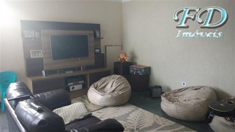 Casa com 3 Quartos à Venda, 300 m² em Terra Preta - Mairiporã
