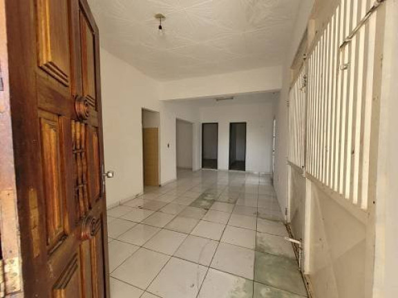 Imagem Casa com 3 Quartos à Venda, 160 m² em Saci - Teresina