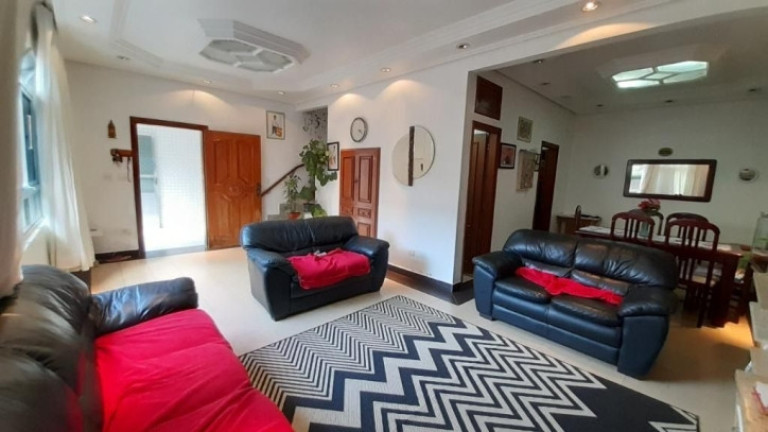 Imagem Casa com 3 Quartos à Venda, 163 m² em Marapé - Santos