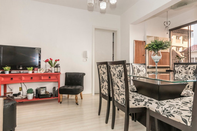 Imagem Imóvel com 2 Quartos à Venda, 57 m² em Vila Nova - Porto Alegre Imagem Imóvel com 2 Quartos à Venda, 57 m² em Vila Nova - Porto Alegre