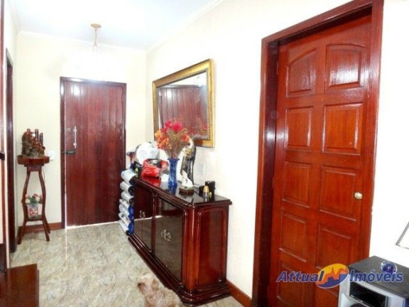 Imagem Casa com 4 Quartos à Venda, 233 m² em Fazendinha - Teresópolis