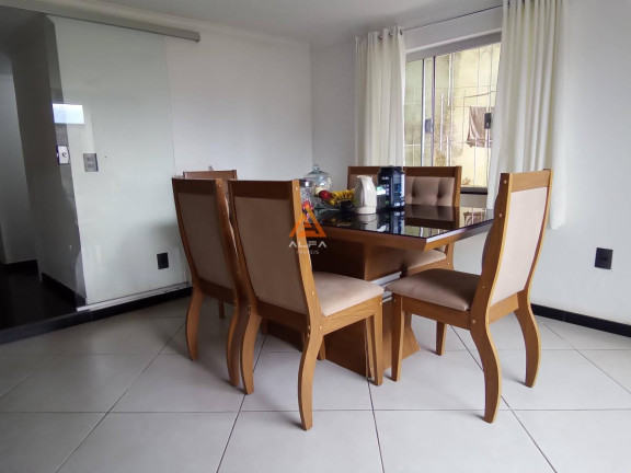 Imagem Casa com 3 Quartos à Venda, 84 m²