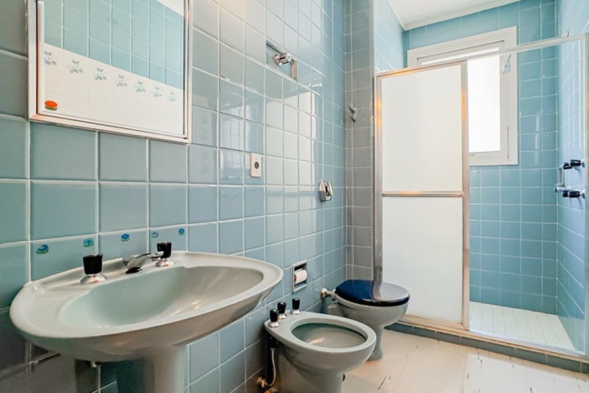 Imagem Apartamento com 3 Quartos à Venda, 217 m² em Independência - Porto Alegre Imagem Apartamento com 3 Quartos à Venda, 217 m² em Independência - Porto Alegre